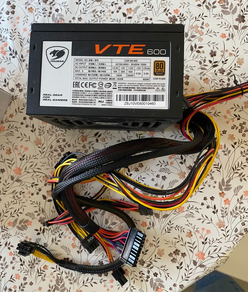 Продам блок питания Cougar 600W VTE 600 CGR BS-600 80+ Bronze