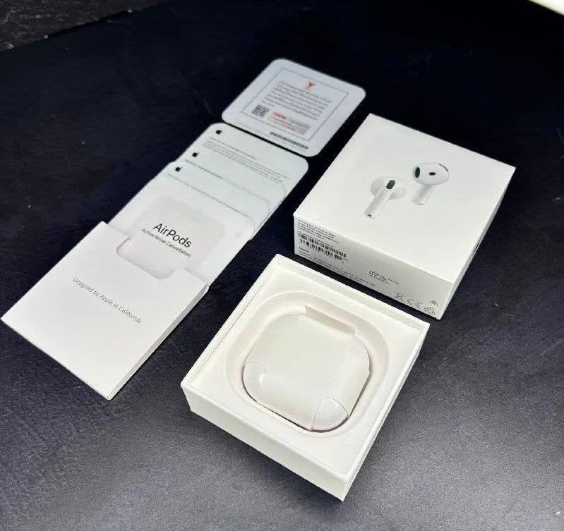 AirPods 4