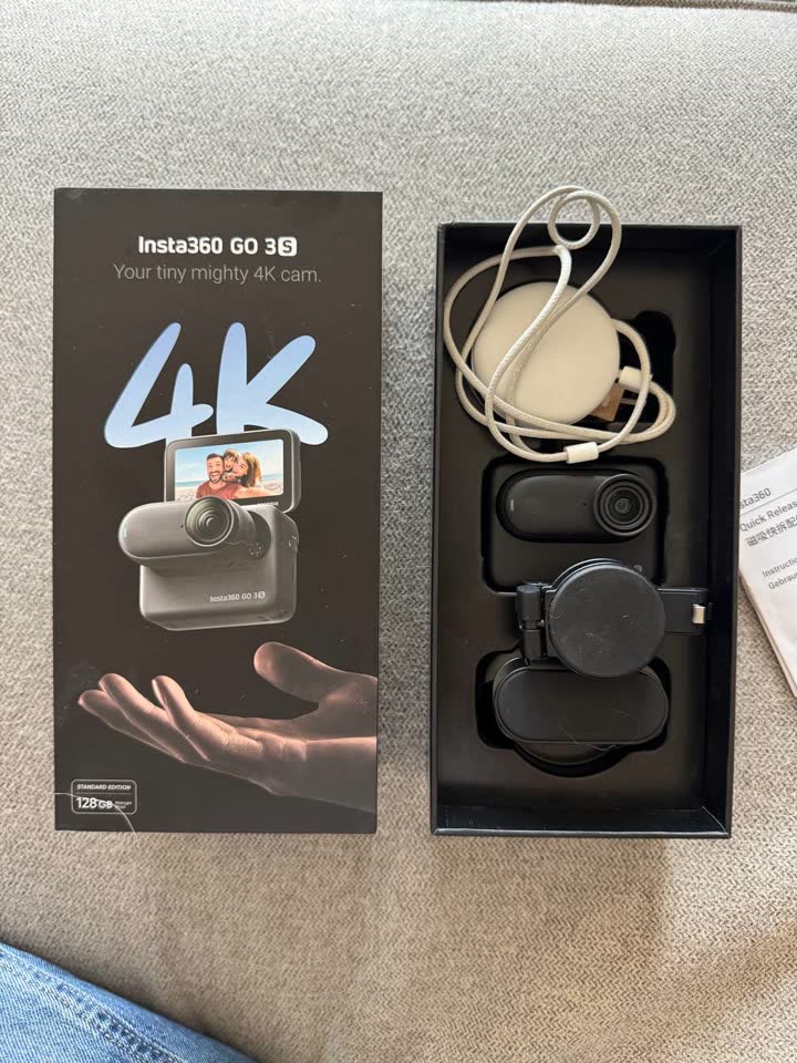 Insta360 GO 3S 128GB — Midnight Black