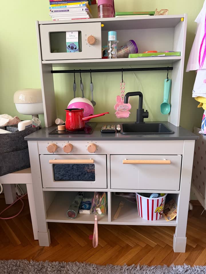 IKEA dečja kuhinja