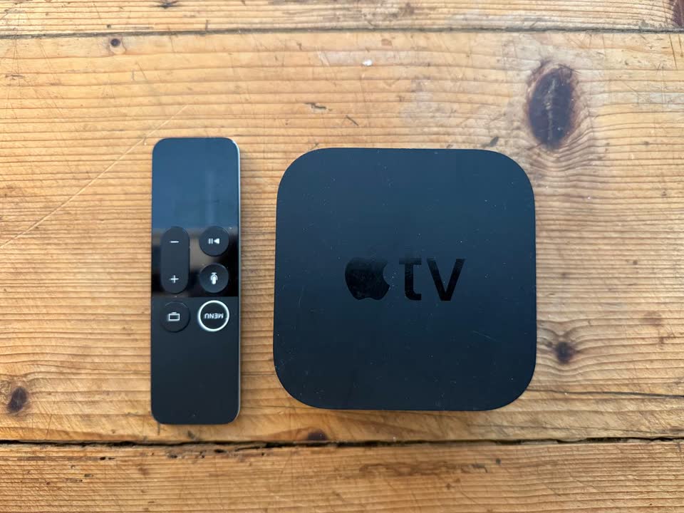 Apple TV 4K (A1842) + Siri Remote