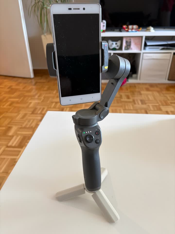 Стабилизатор для телефона DJI Osmo Mobile 3