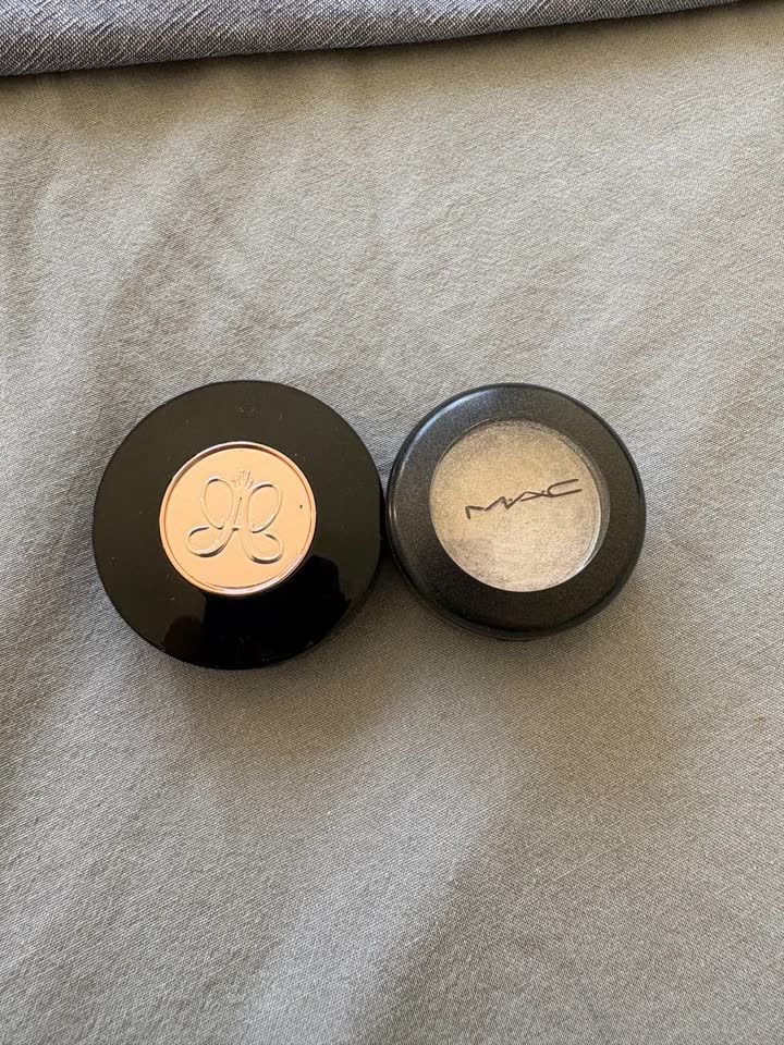 Senke za obrve Anastasia Beverly Hills + senke Mac
