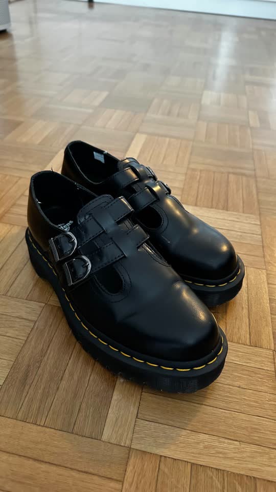 Dr. Martens Polley Mary Jane 🖤