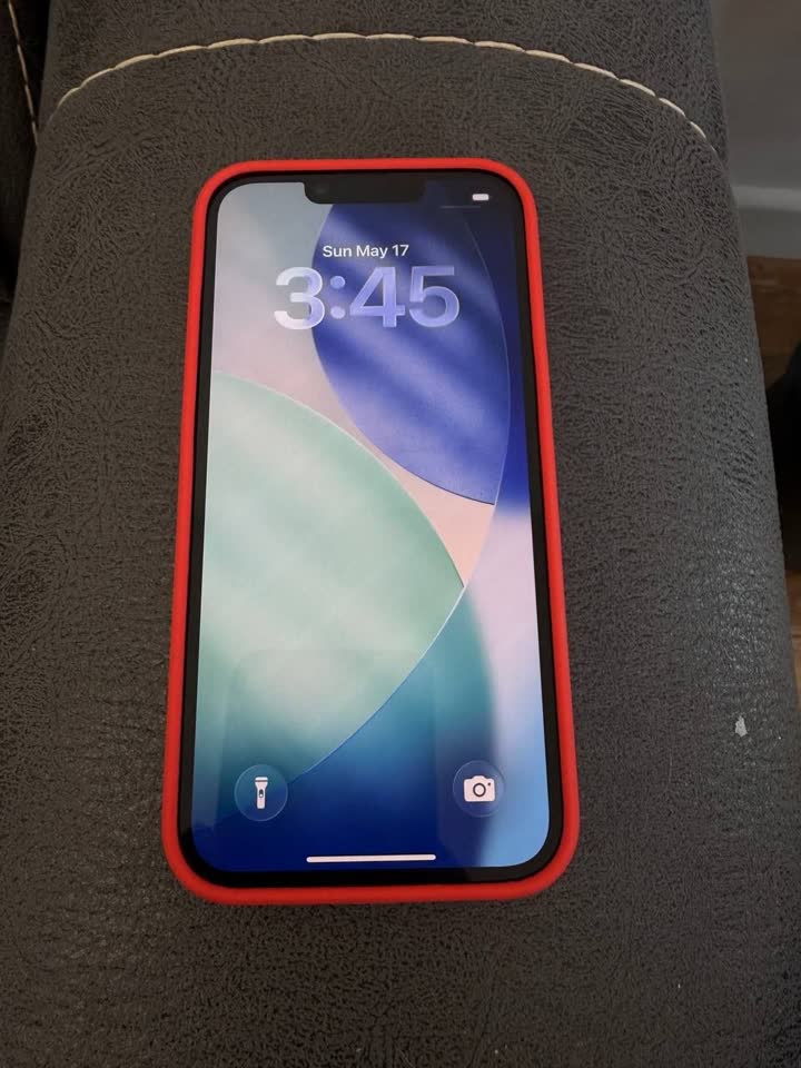 Prodajem iPhone 14 128GB