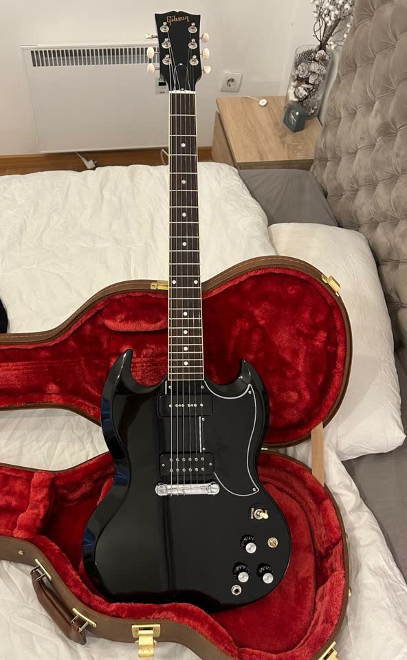 Продам Gibson SG Special