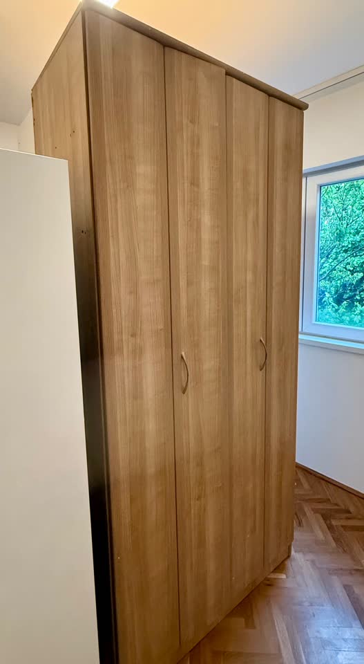 Продам шкаф-гардероб