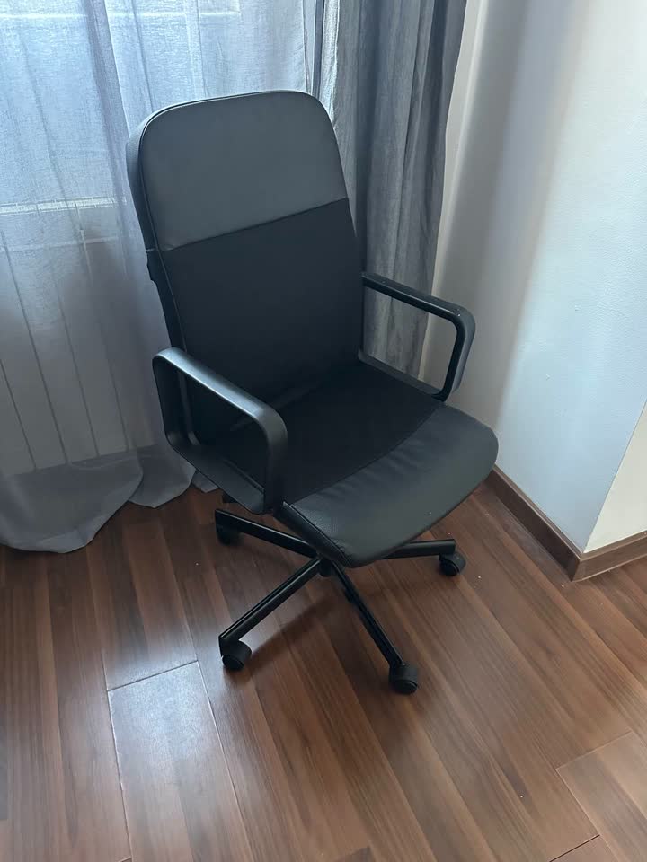 Prodajem kompjutersku stolicu