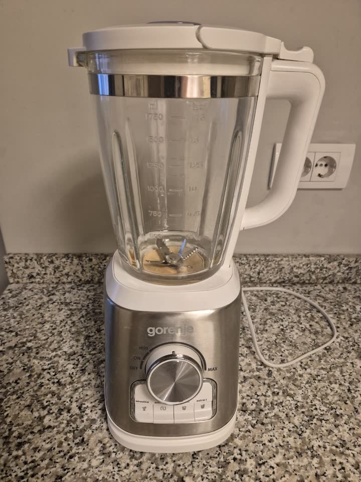 Prodajem blender Gorenje b1400e