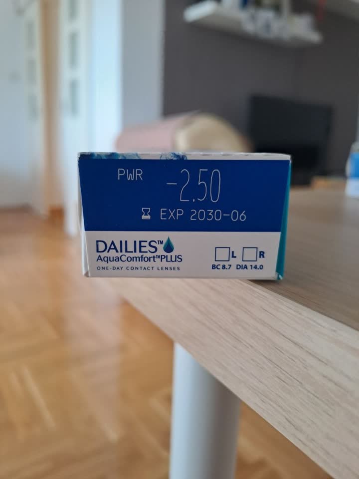 Невскрытая упаковка линз dailies aqua comfort plus