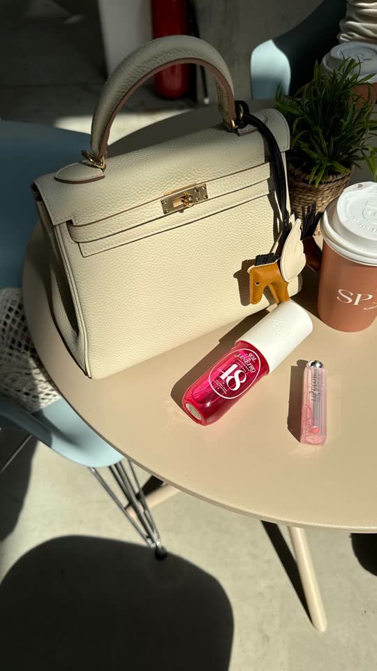 Сумка из натуральной кожи Hermes Kelly Avona