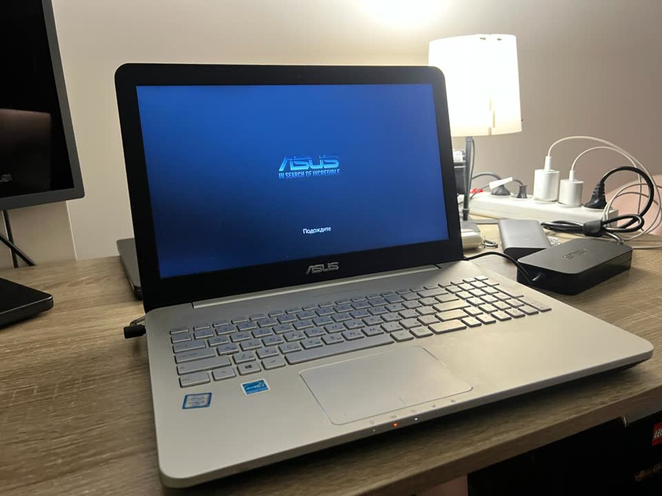 Продам ноутбук ASUS N552V