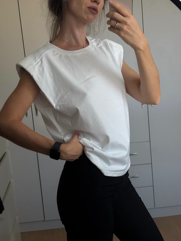 Майка с подплечниками SHEIN