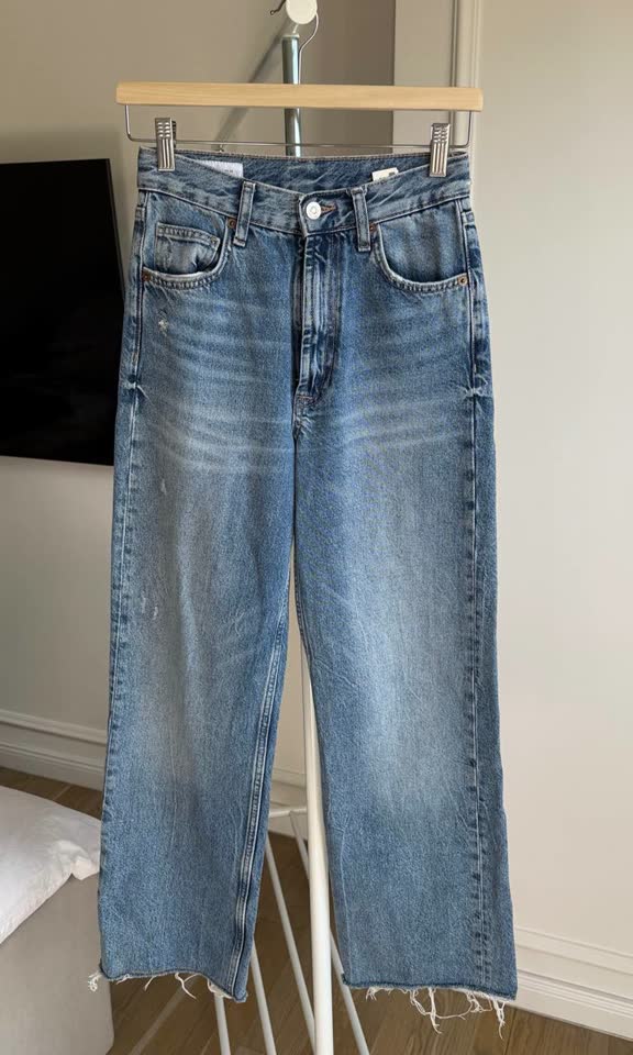 Джинсы Zara
