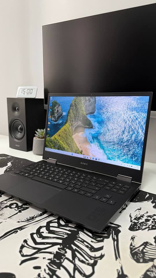 Продам игровой ноутбук HP Omen 15