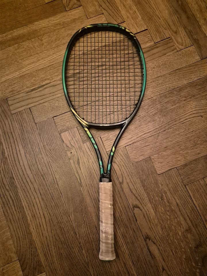 Продам теннисную ракетку Yonex RD-5