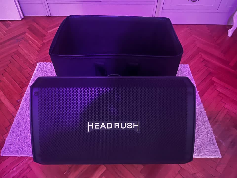 Headrush FRFR-112 | Flat-response Powered Speaker + Futrola