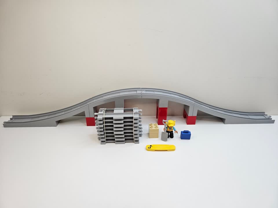 Originalni set Lego Duplo 10872 «Železnički most i šine»