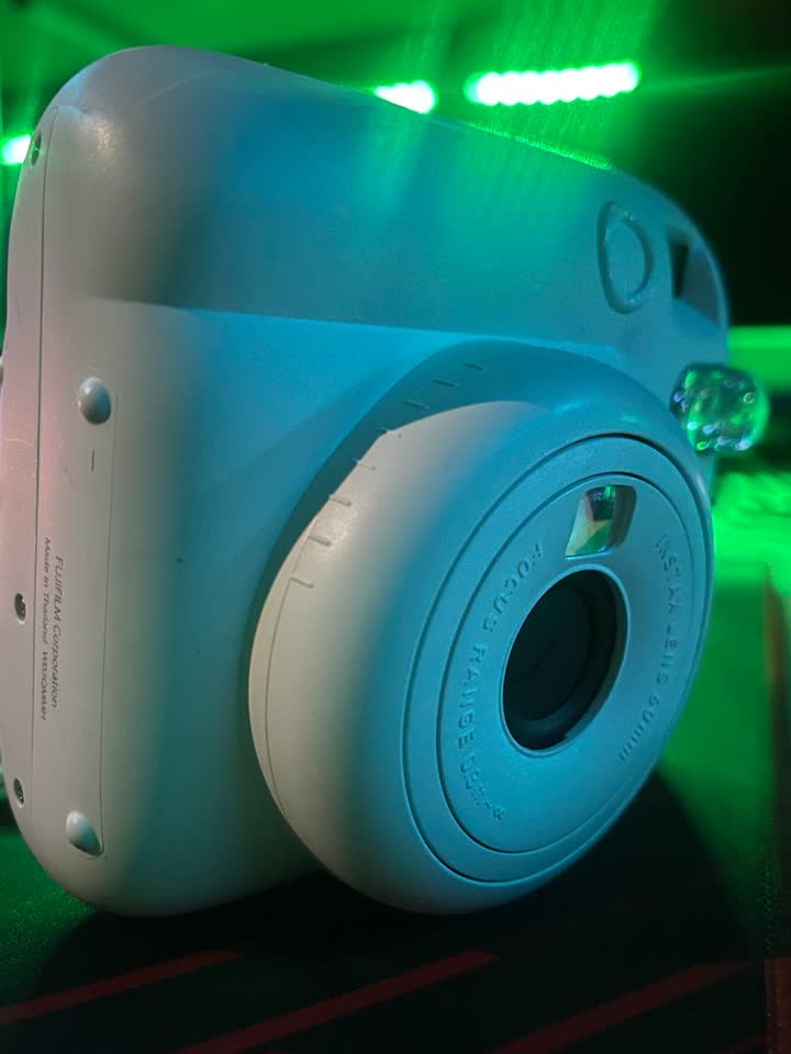 Fujifilm Instax Mini 11 Ice White fotoaparat za instant štampu