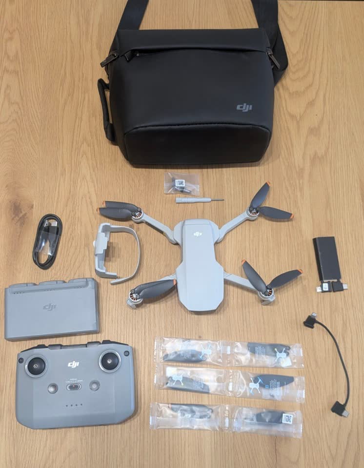 Na prodaju DJI Mini 2 4K Fly More Combo