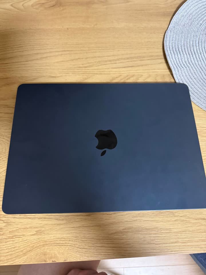 MacBook Air M3 256 GB