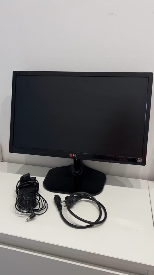 Монитор LG 22MP55