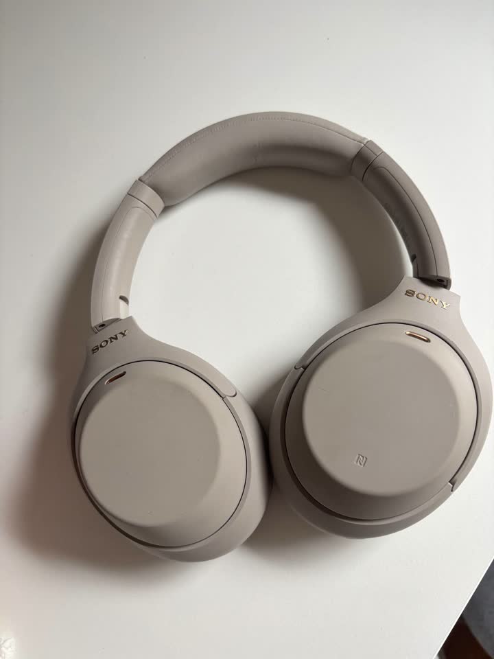 WH-1000XM4 Premium Wireless Noise Canceling Headphones | Silver