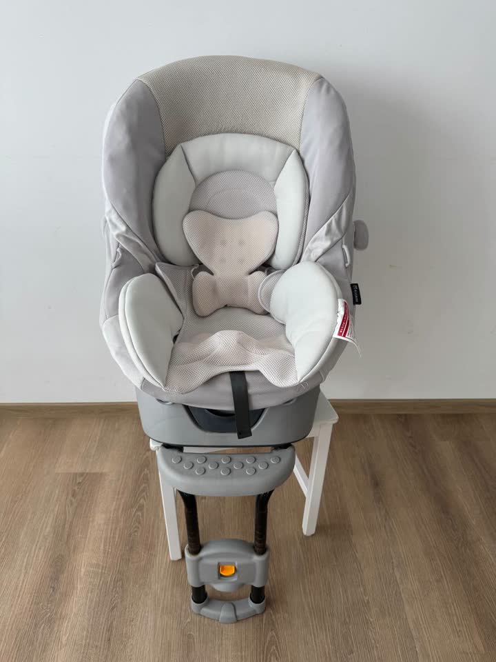 Prodajem japansko auto sedište Ailebebe Kurutto