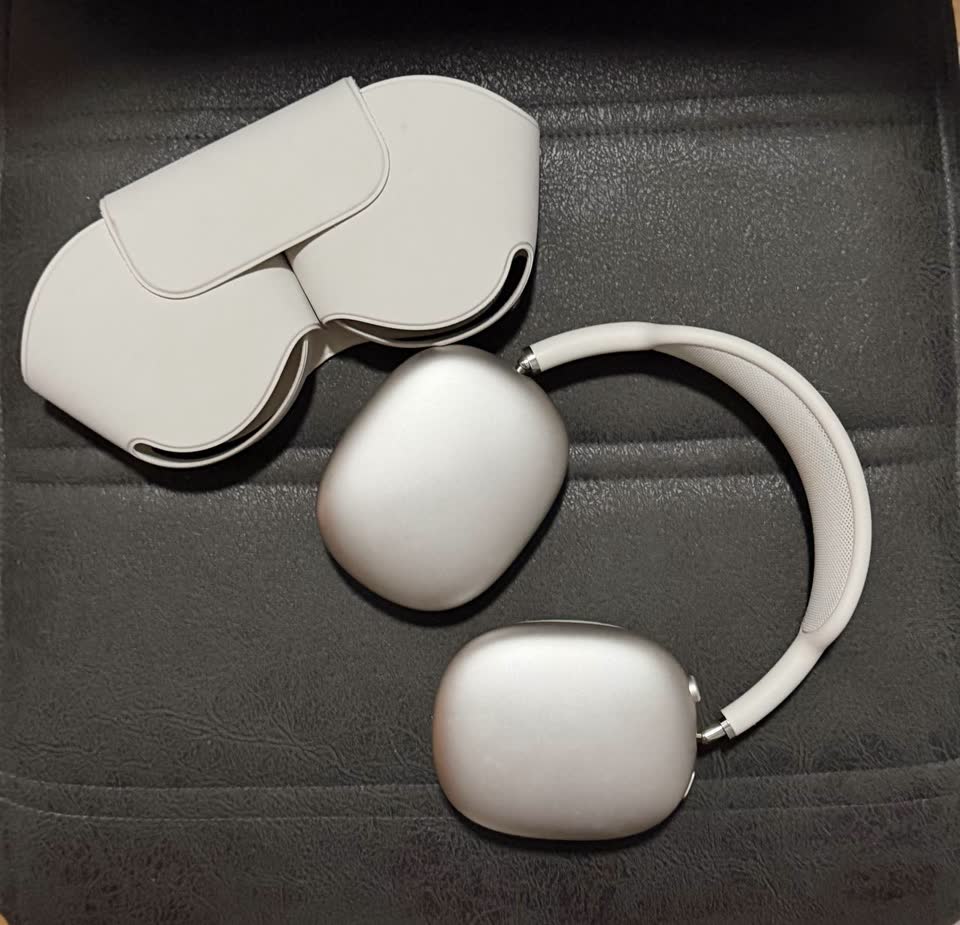 AirPods Max USB Type-C