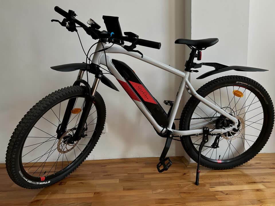 Горные электровелосипеды Rockrider E-ST 100 (2 штуки, размеры M и S)