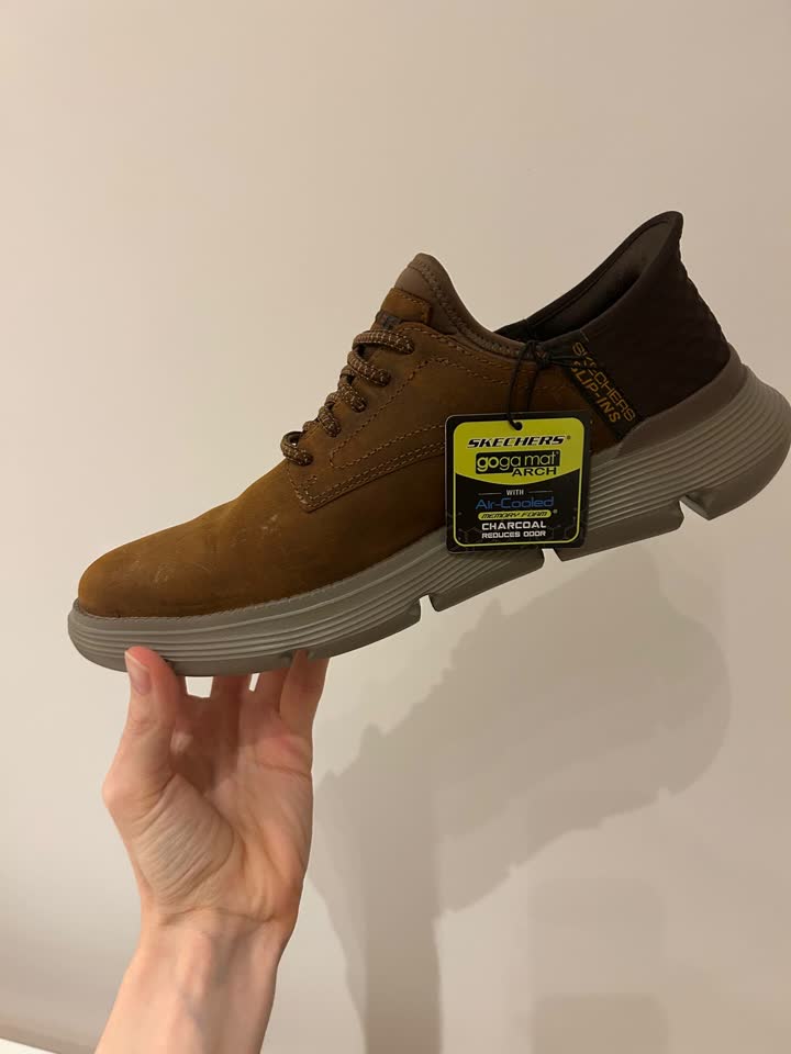 Potpuno nove Skechers Garza