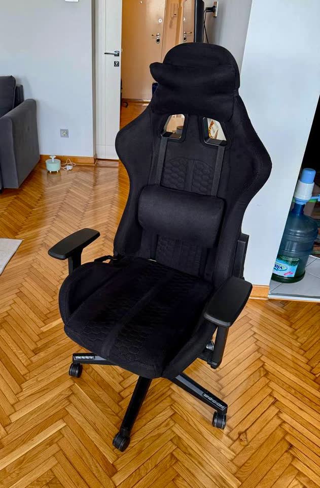 Prodajem kompjutersku stolicu