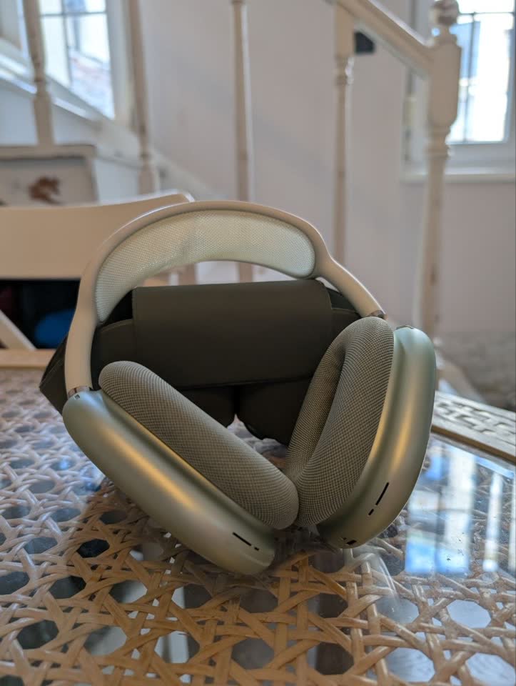 Зелёные Apple Airpods Max 1ого поколения