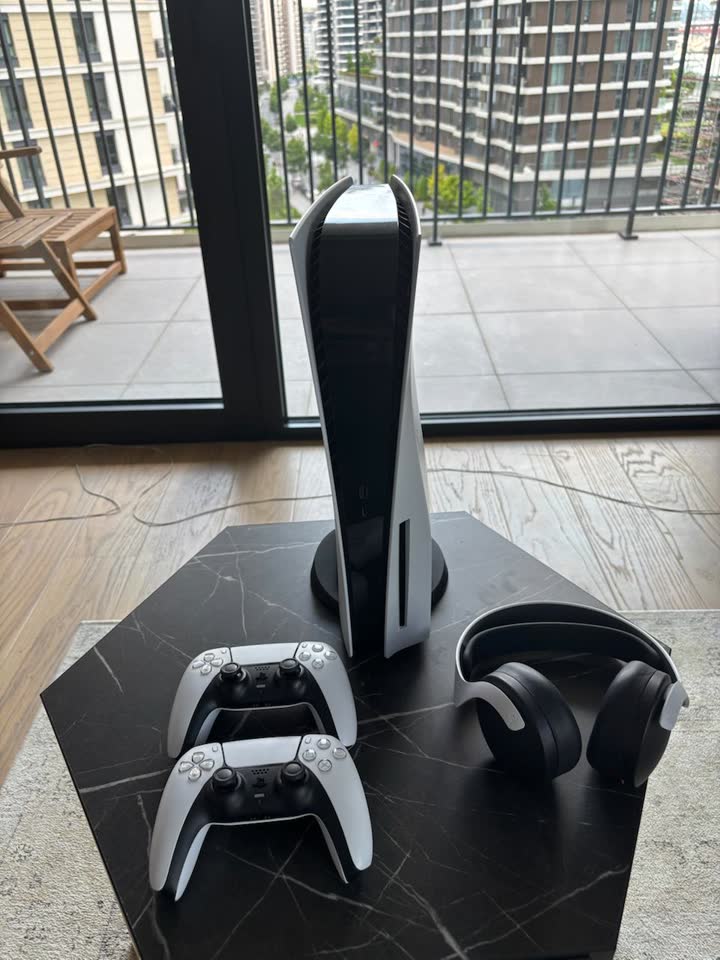Playstation 5 825 GB