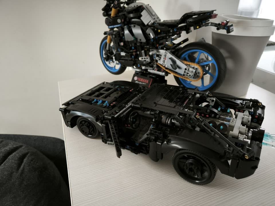 The Batman - Batmobile #42127