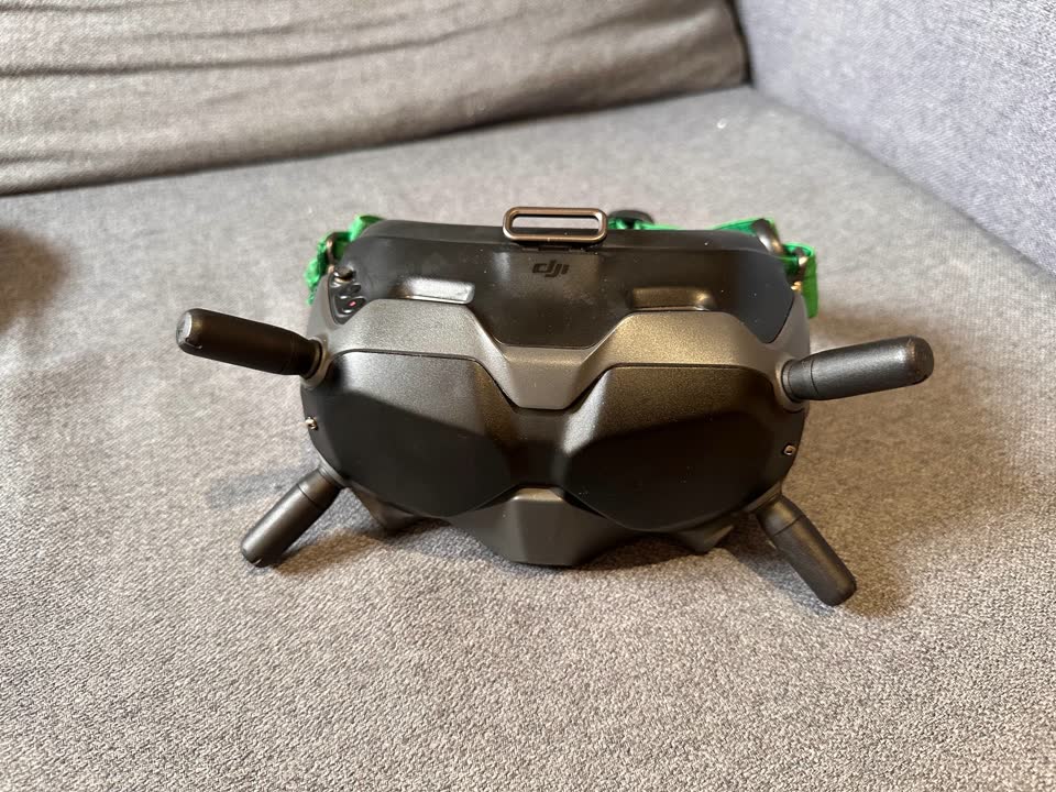 Prodajem DJI Goggles v1