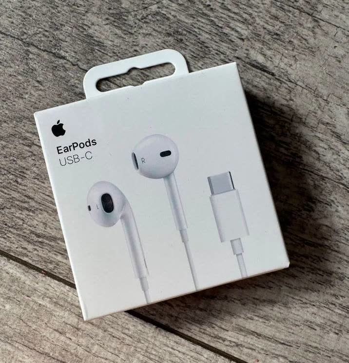 Prodajem EarPods Type-C