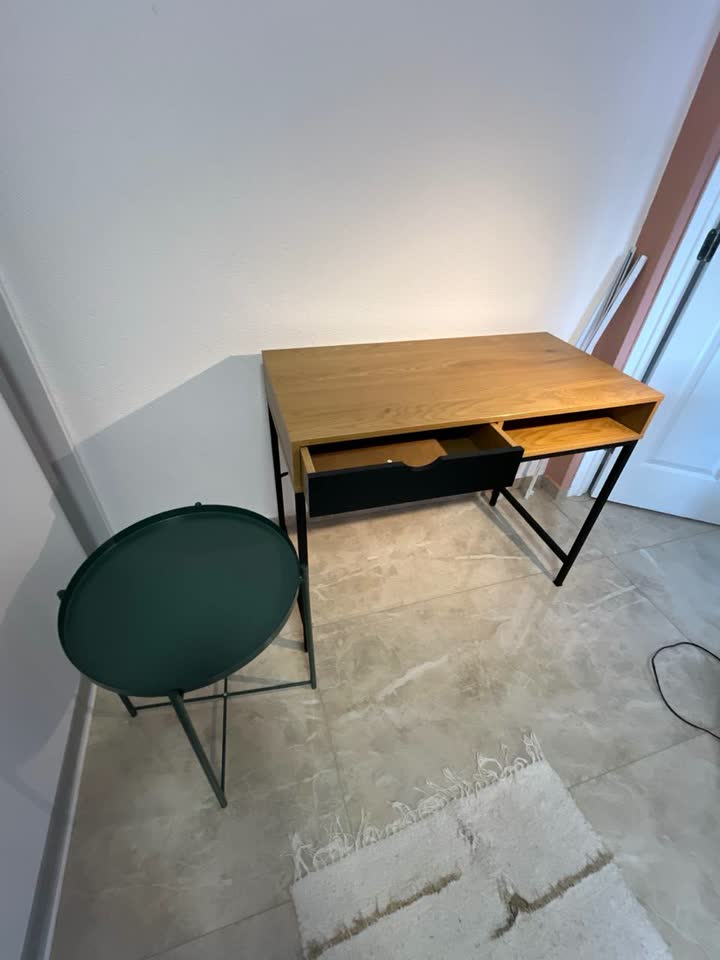 Stolovi i stolići
