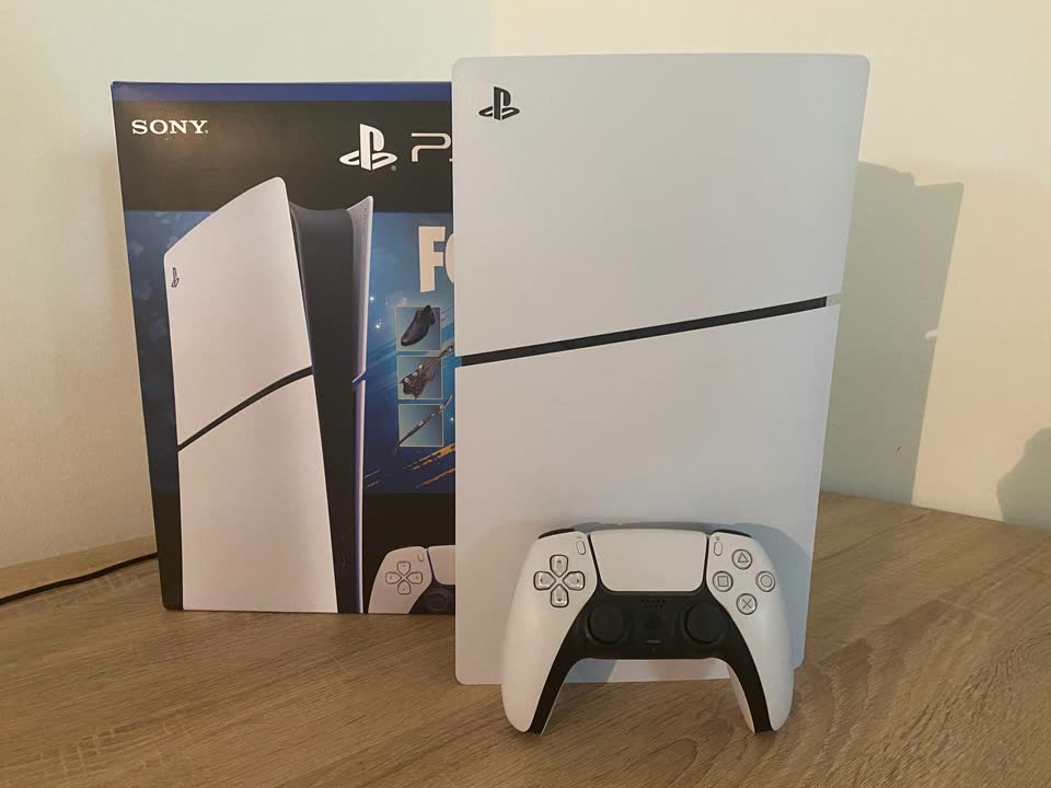 PS5 Slim 825GB bez diskovoda