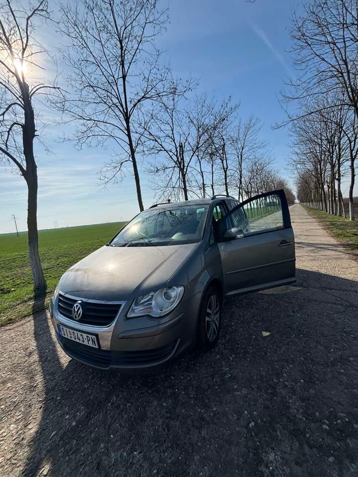 Volkswagen Touran 1.9 TDI Highline