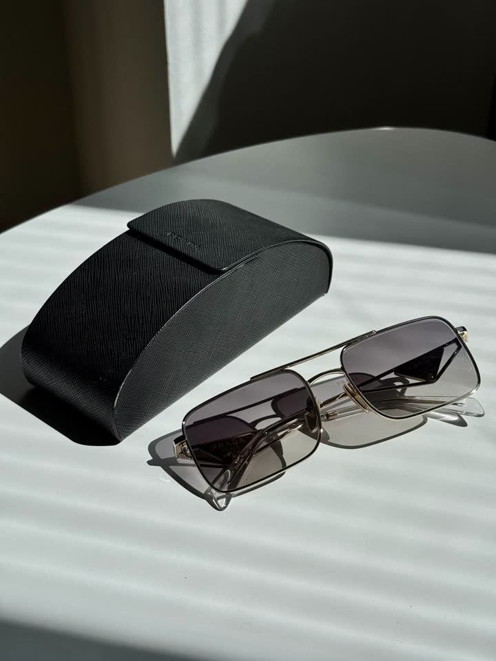 Продам очки Prada PR A52S