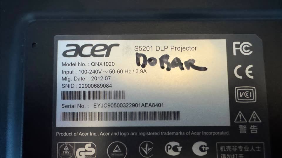 Продам Проектор Acer S5201