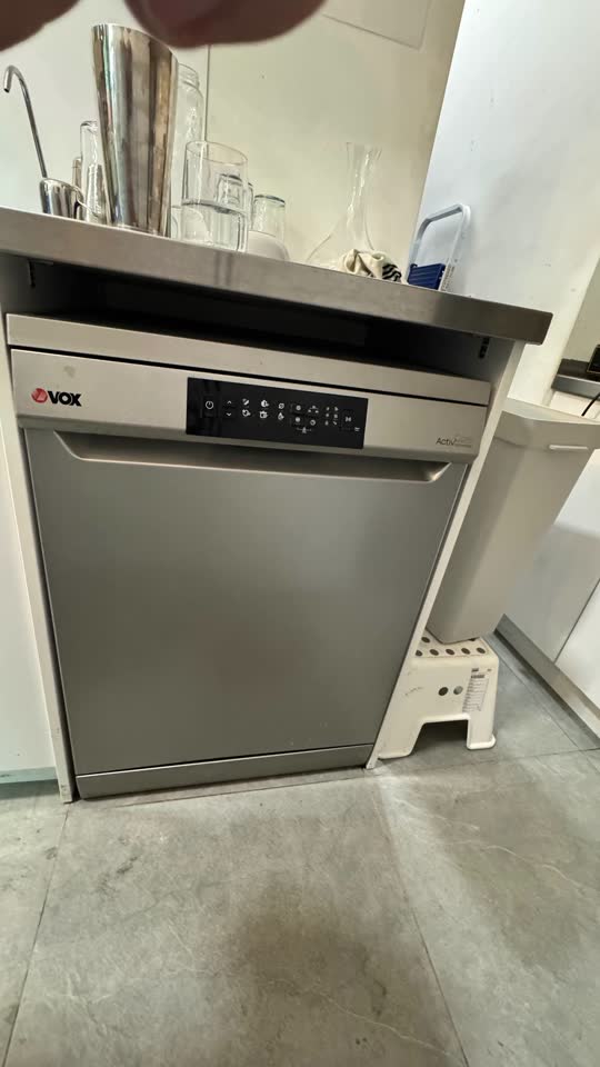Продам посудомойку VOX LC S13A15 Y3D
