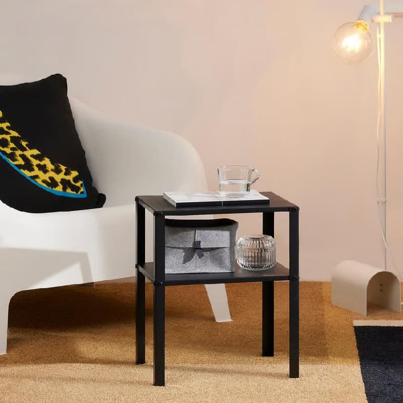 прикроватный столик IKEA KNARREVIK