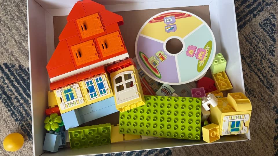 Продам набор развивающих игрушек для ребенка 3+ в отличном состоянии