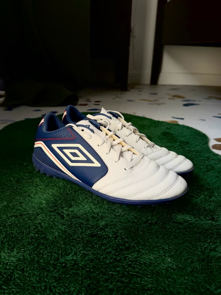 Бутсы мужские Umbro Classico XII TF