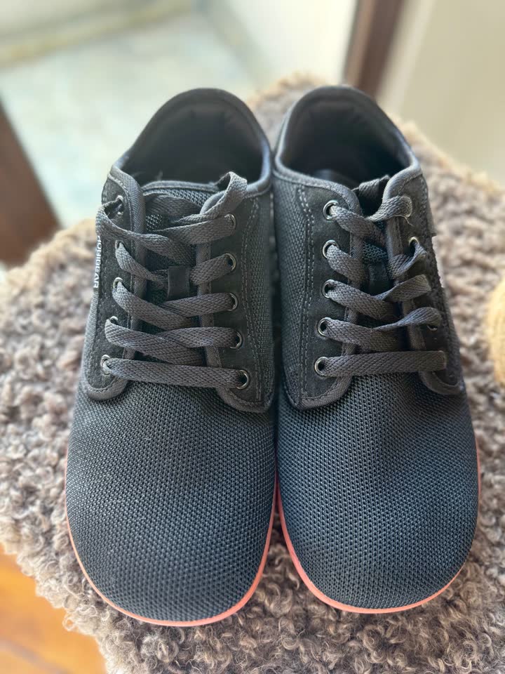Продам кроссовки HOBIBEAR и Nike Free Metcon 5