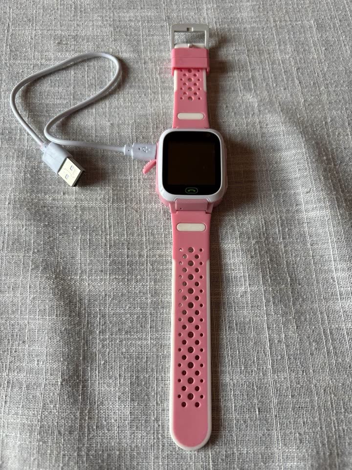 Pametni satovi, dete ih je mnogo želelo, jer su ih svi u odeljenju imali, ali je shvatilo da je sa telefonom praktičnije