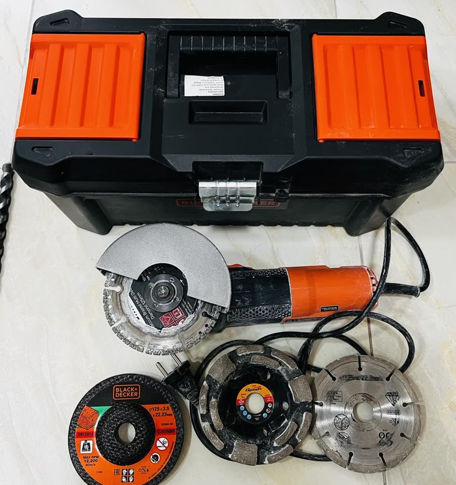 Brusilica Black&Decker BEG220KA5, igličasti valjak za samonivelirajući pod, burgija za beton