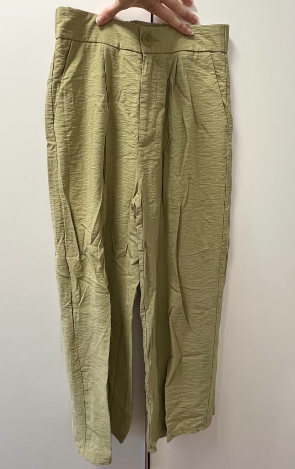 Продам летние брюки Stradivarius